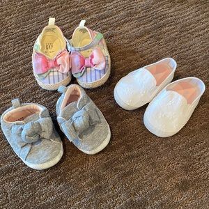 GAP baby shoes